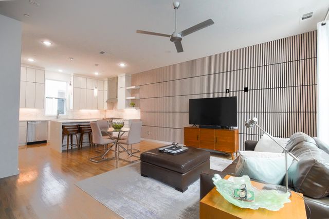 1510 N Washington Avenue 102, Dallas, TX 75204