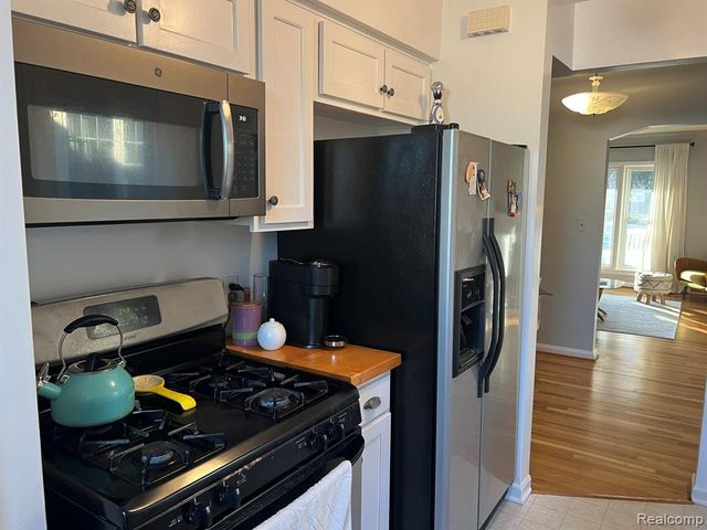 1820 Evergreen Drive, Royal Oak, MI 48073