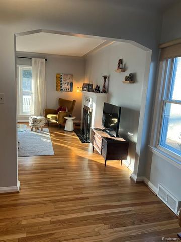 1820 Evergreen Drive, Royal Oak, MI 48073