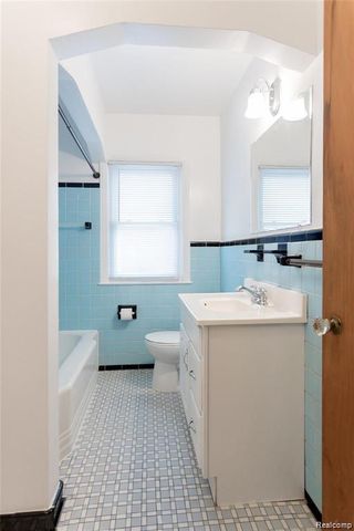 1820 Evergreen Drive, Royal Oak, MI 48073