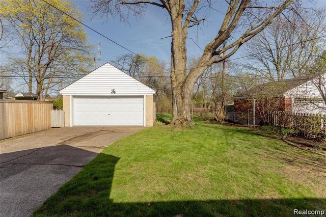 1820 Evergreen Drive, Royal Oak, MI 48073