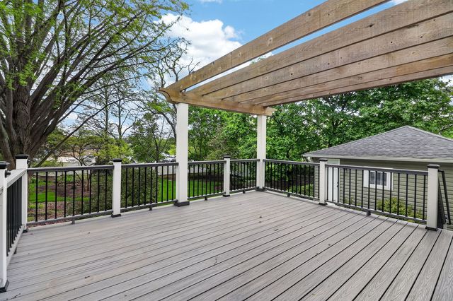 415 Anthony Street, Glen Ellyn, IL 60137