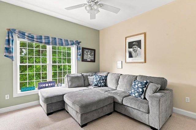 34 Dovetail Lane, Dover, NH 03820