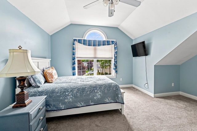 34 Dovetail Lane, Dover, NH 03820