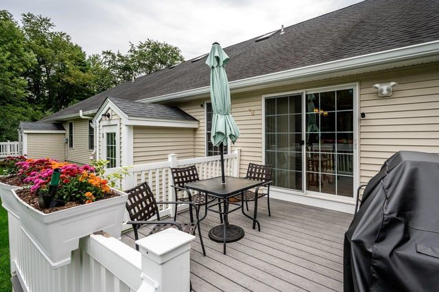 34 Dovetail Lane, Dover, NH 03820