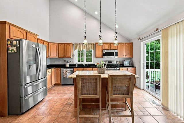 34 Dovetail Lane, Dover, NH 03820