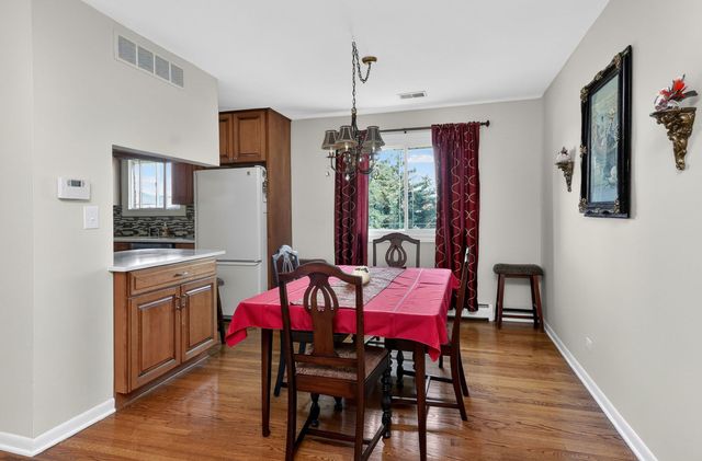 540 W Potter Street, Wood Dale, IL 60191