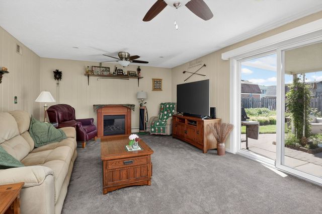 540 W Potter Street, Wood Dale, IL 60191