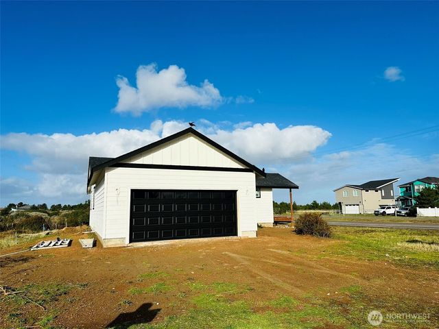 400 Malibu Street SW, Ocean Shores, WA 98569