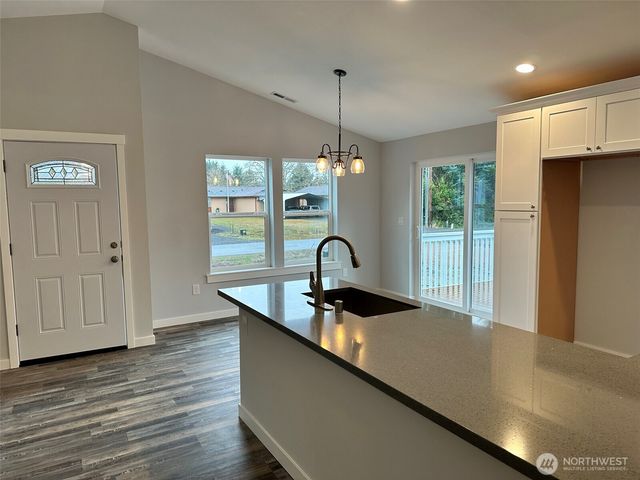 400 Malibu Street SW, Ocean Shores, WA 98569