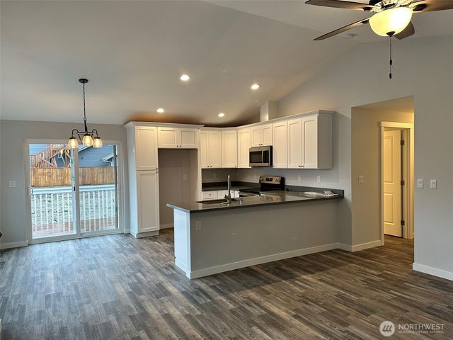 400 Malibu Street SW, Ocean Shores, WA 98569