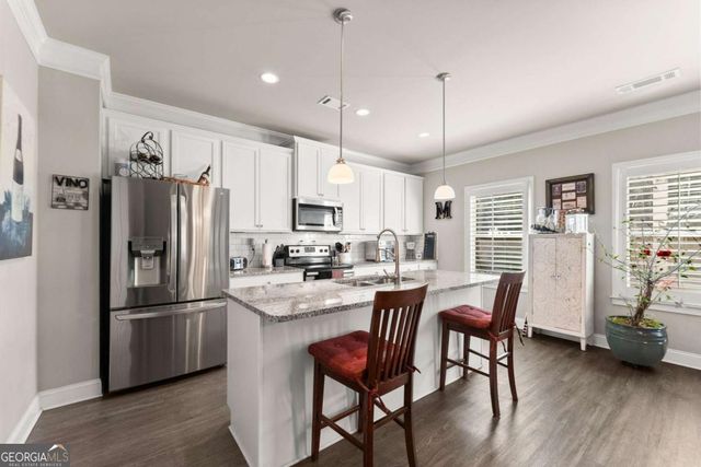 472 Miracle Court, Hoschton, GA 30548