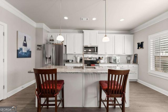 472 Miracle Court, Hoschton, GA 30548