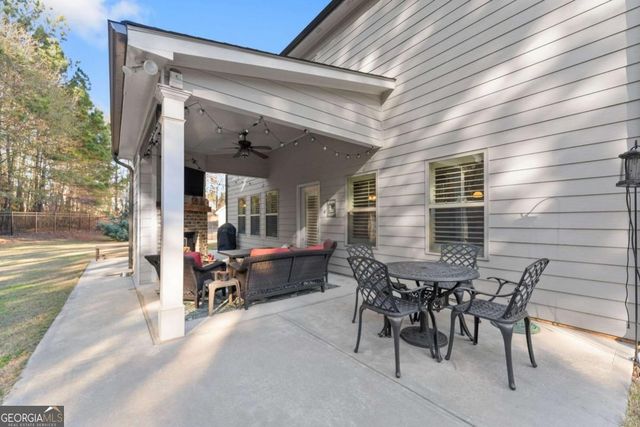 472 Miracle Court, Hoschton, GA 30548