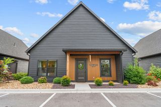 187 Poolside Pass 28, Hollister, MO 65672