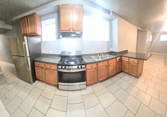 6030 S Eberhart Avenue B, Chicago, IL 60637