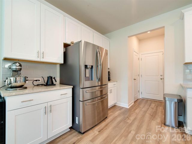 4009 Woodland View Drive, Charlotte, NC 28215