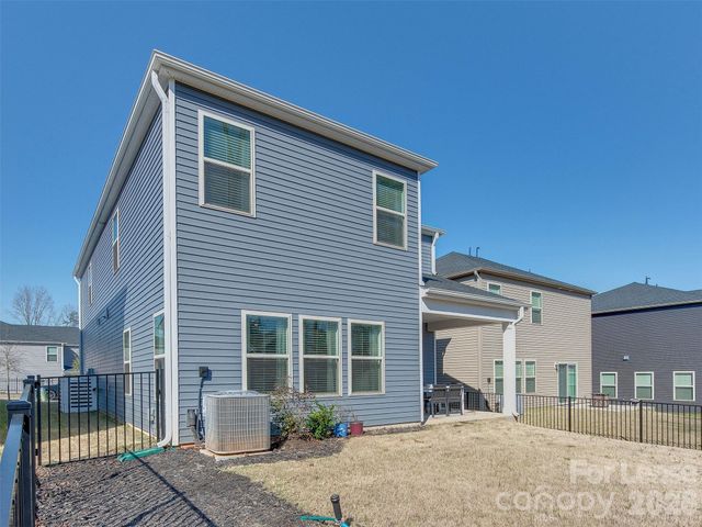 4009 Woodland View Drive, Charlotte, NC 28215