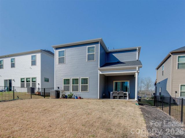 4009 Woodland View Drive, Charlotte, NC 28215