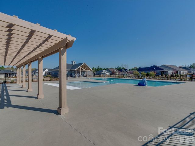 4009 Woodland View Drive, Charlotte, NC 28215
