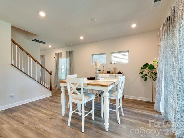 4009 Woodland View Drive, Charlotte, NC 28215