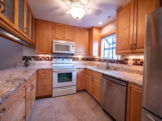 16370 W Coachlight DRIVE, New Berlin, WI 53151
