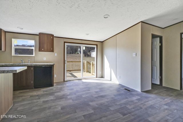 503 College Grove Rd, Rockwood, TN 37854