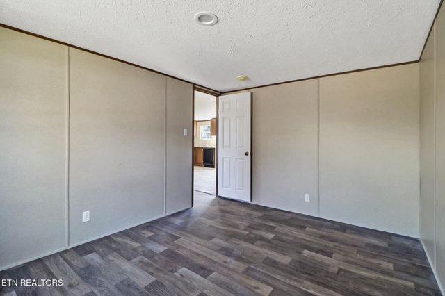 503 College Grove Rd, Rockwood, TN 37854