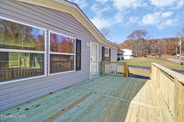 503 College Grove Rd, Rockwood, TN 37854