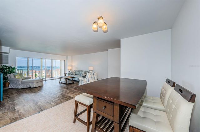 10355 PARADISE BOULEVARD 711, Treasure Island, FL 33706