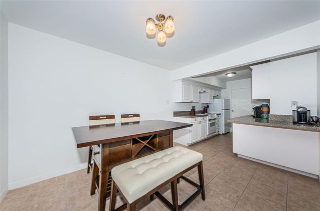 10355 PARADISE BOULEVARD 711, Treasure Island, FL 33706