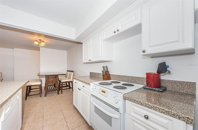 10355 PARADISE BOULEVARD 711, Treasure Island, FL 33706