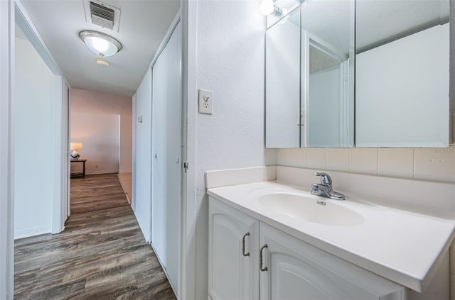 10355 PARADISE BOULEVARD 711, Treasure Island, FL 33706