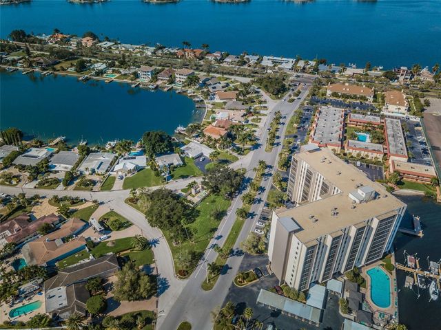 10355 PARADISE BOULEVARD 711, Treasure Island, FL 33706