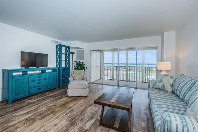 10355 PARADISE BOULEVARD 711, Treasure Island, FL 33706