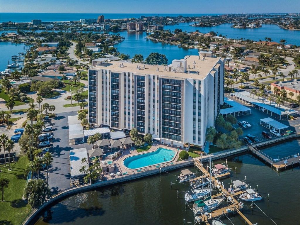 10355 PARADISE BOULEVARD 711, Treasure Island, FL 33706