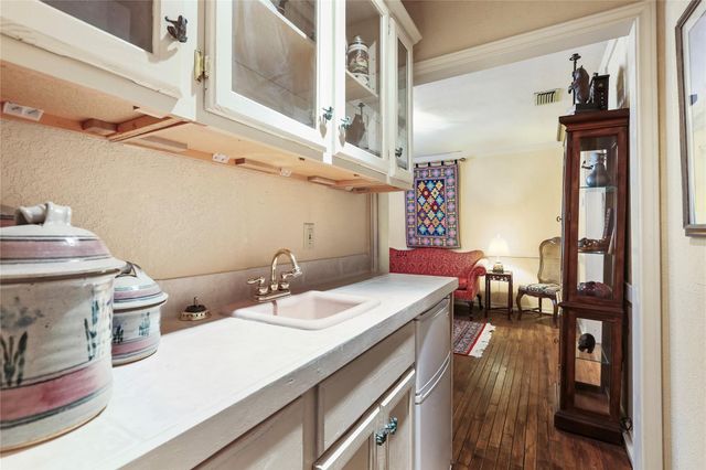 7702 Pleasant Meadow CIR, Austin, TX 78731