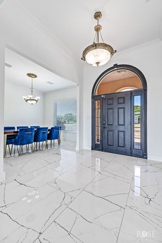 1102 Ashford Dr, San Angelo, TX 76901