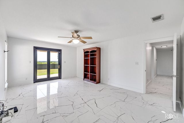 1102 Ashford Dr, San Angelo, TX 76901