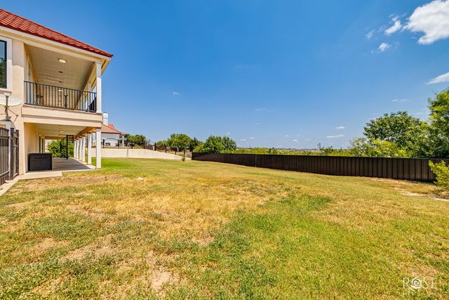 1102 Ashford Dr, San Angelo, TX 76901