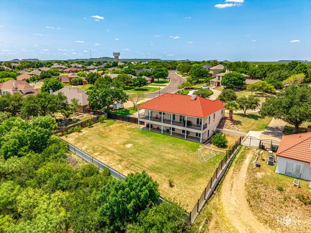 1102 Ashford Dr, San Angelo, TX 76901