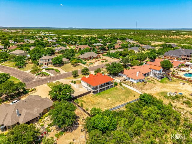 1102 Ashford Dr, San Angelo, TX 76901