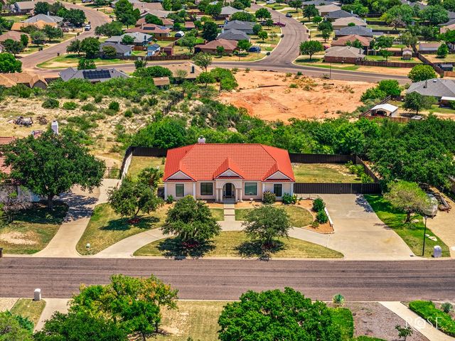 1102 Ashford Dr, San Angelo, TX 76901