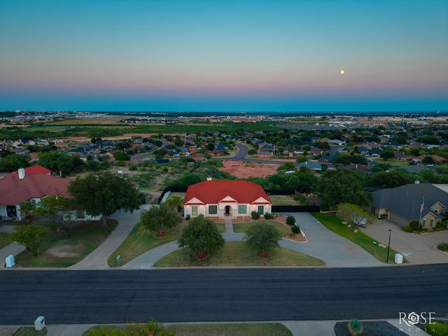 1102 Ashford Dr, San Angelo, TX 76901
