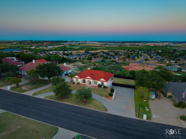 1102 Ashford Dr, San Angelo, TX 76901