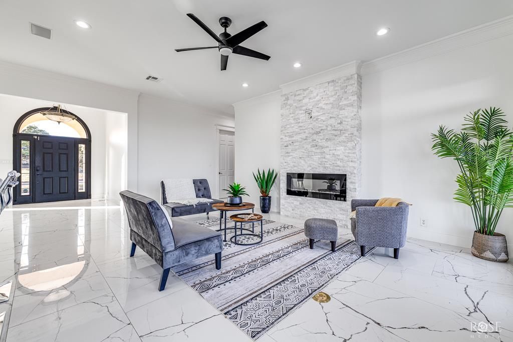 1102 Ashford Dr, San Angelo, TX 76901