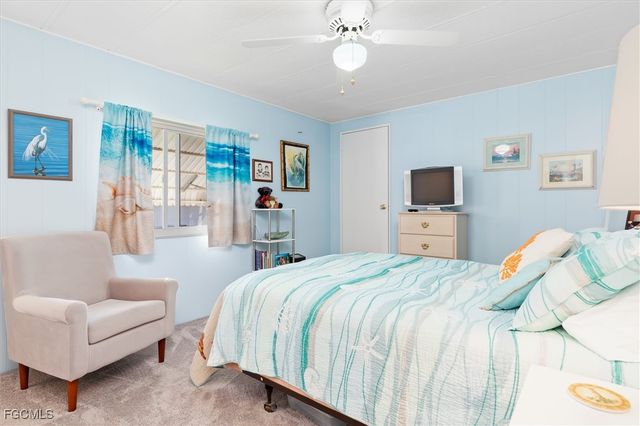 511 Crampton LN, North Fort Myers, FL 33903