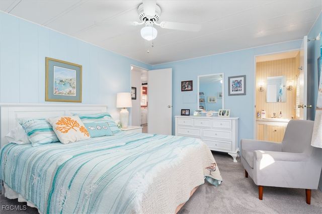 511 Crampton LN, North Fort Myers, FL 33903