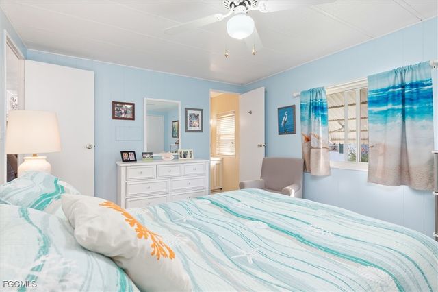 511 Crampton LN, North Fort Myers, FL 33903