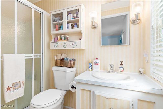 511 Crampton LN, North Fort Myers, FL 33903